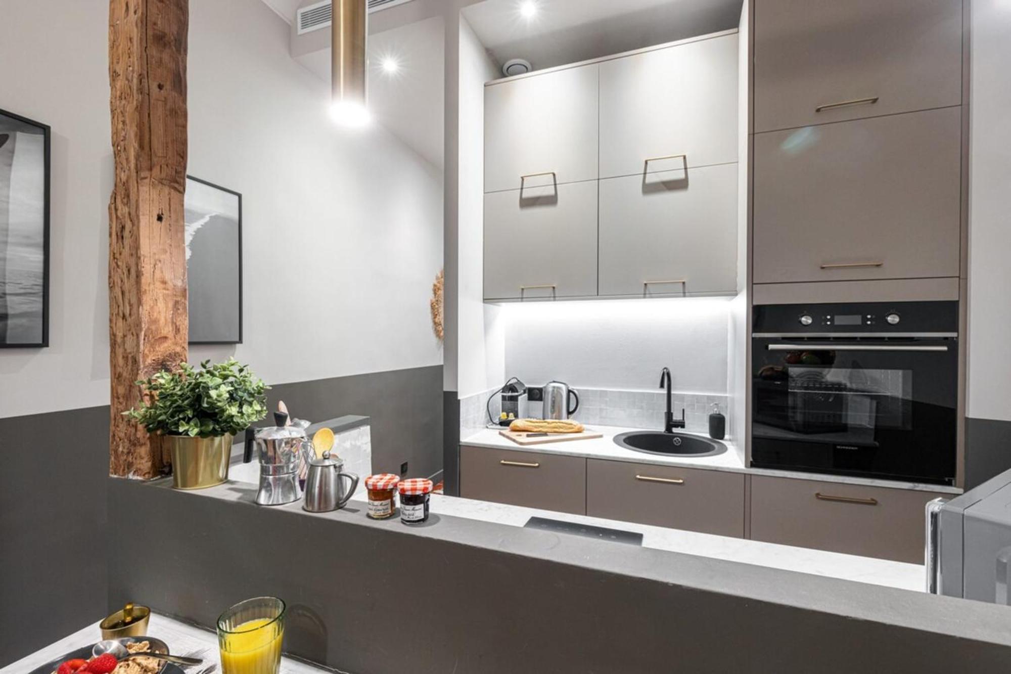 La Croix - Old Town Modern - 2 Bedrooms Nice