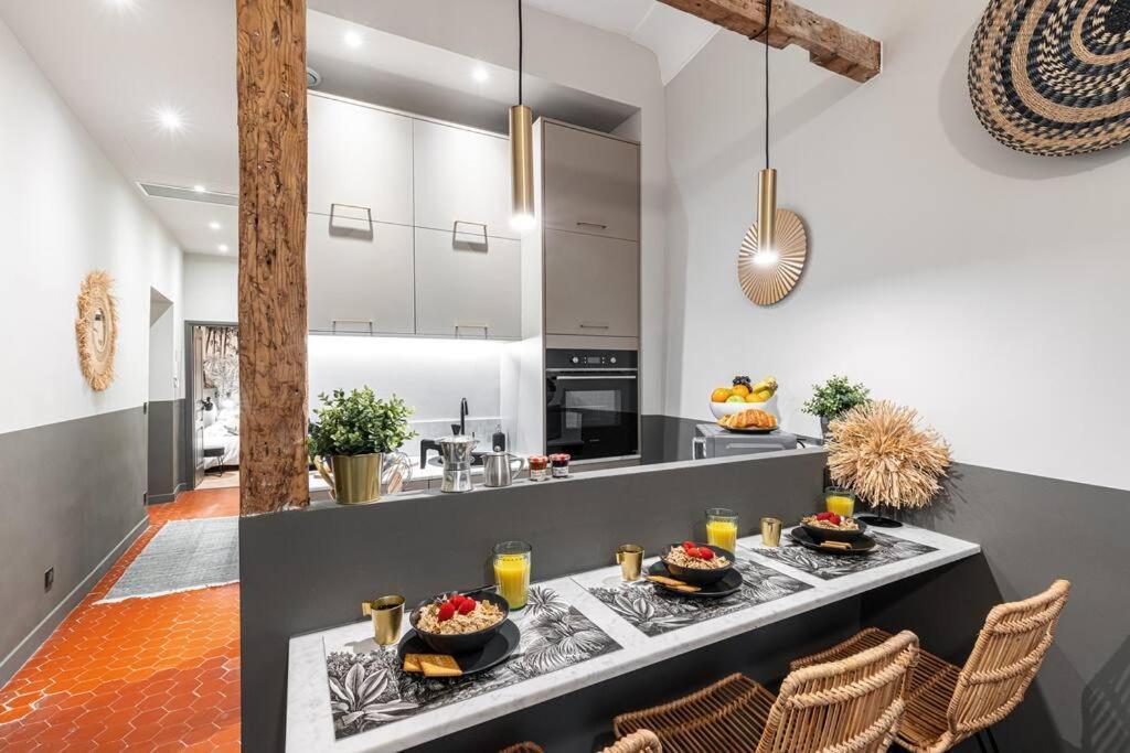La Croix - Old Town Modern - 2 Bedrooms * Nice