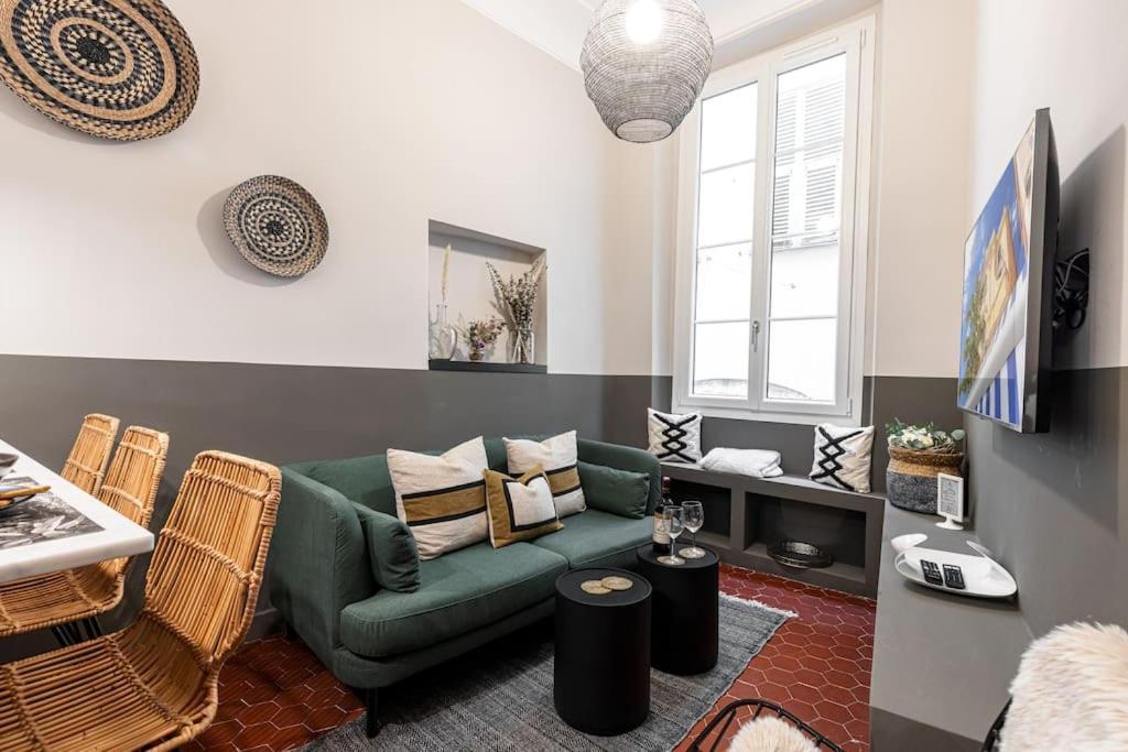 Apartment La Croix - Old Town Modern - 2 Bedrooms Nice