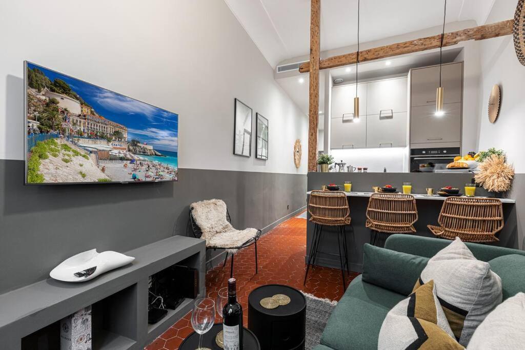 Apartment La Croix - Old Town Modern - 2 Bedrooms Nice