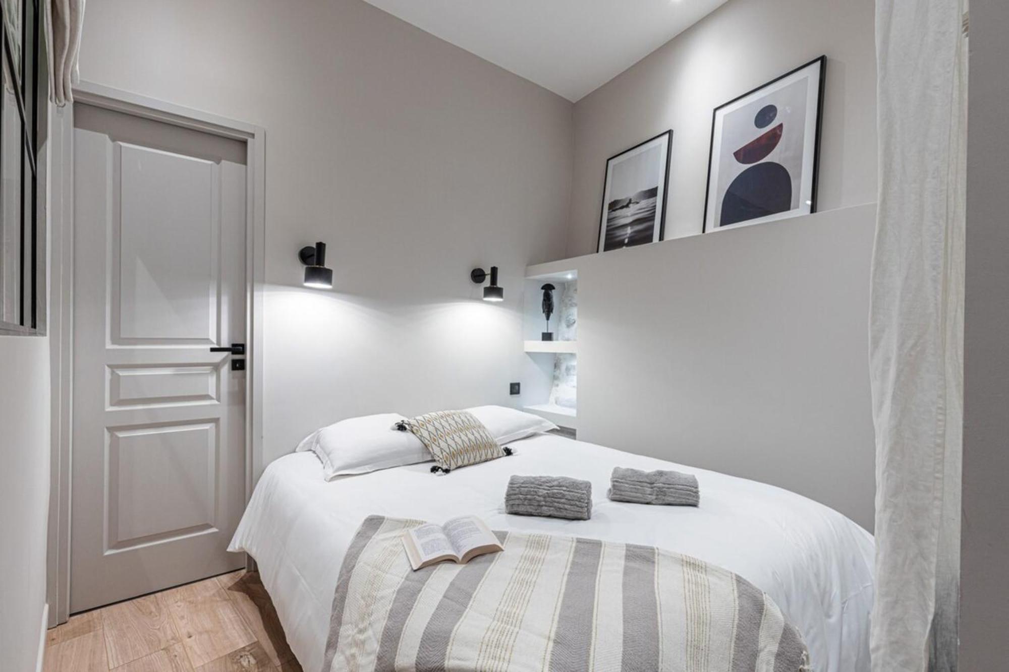 La Croix - Old Town Modern - 2 Bedrooms Apartment *
